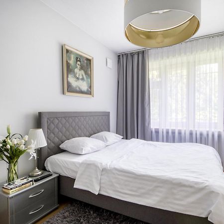 Nr 1 Europa22 Centrum Apartment Old Town Warsaw Stare Miasto Historyczna Kamienica Umiejscowiona W Zabytkowej Czesci Warszawy Obok Parku Multimedialnego I Barbakanu Parking 24H Sniadanie Opcjonaln Breakfast Optional Check In From 14 Pm Parter Ground מראה חיצוני תמונה