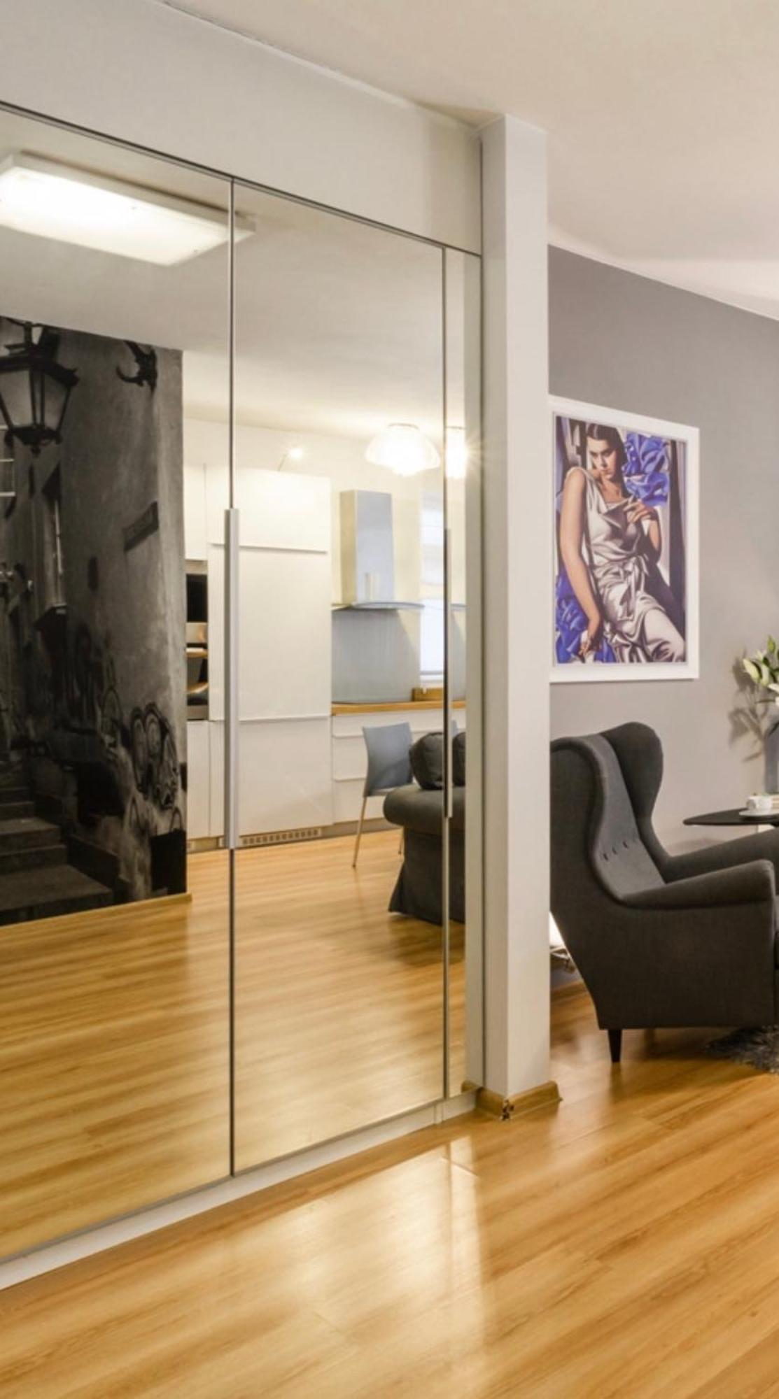 Nr 1 Europa22 Centrum Apartment Old Town Warsaw Stare Miasto Historyczna Kamienica Umiejscowiona W Zabytkowej Czesci Warszawy Obok Parku Multimedialnego I Barbakanu Parking 24H Sniadanie Opcjonaln Breakfast Optional Check In From 14 Pm Parter Ground מראה חיצוני תמונה