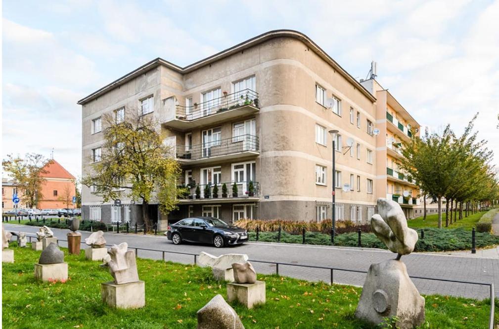 Nr 1 Europa22 Centrum Apartment Old Town Warsaw Stare Miasto Historyczna Kamienica Umiejscowiona W Zabytkowej Czesci Warszawy Obok Parku Multimedialnego I Barbakanu Parking 24H Sniadanie Opcjonaln Breakfast Optional Check In From 14 Pm Parter Ground מראה חיצוני תמונה