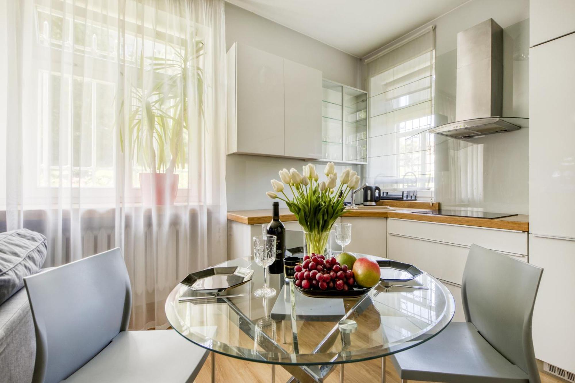 Nr 1 Europa22 Centrum Apartment Old Town Warsaw Stare Miasto Historyczna Kamienica Umiejscowiona W Zabytkowej Czesci Warszawy Obok Parku Multimedialnego I Barbakanu Parking 24H Sniadanie Opcjonaln Breakfast Optional Check In From 14 Pm Parter Ground מראה חיצוני תמונה