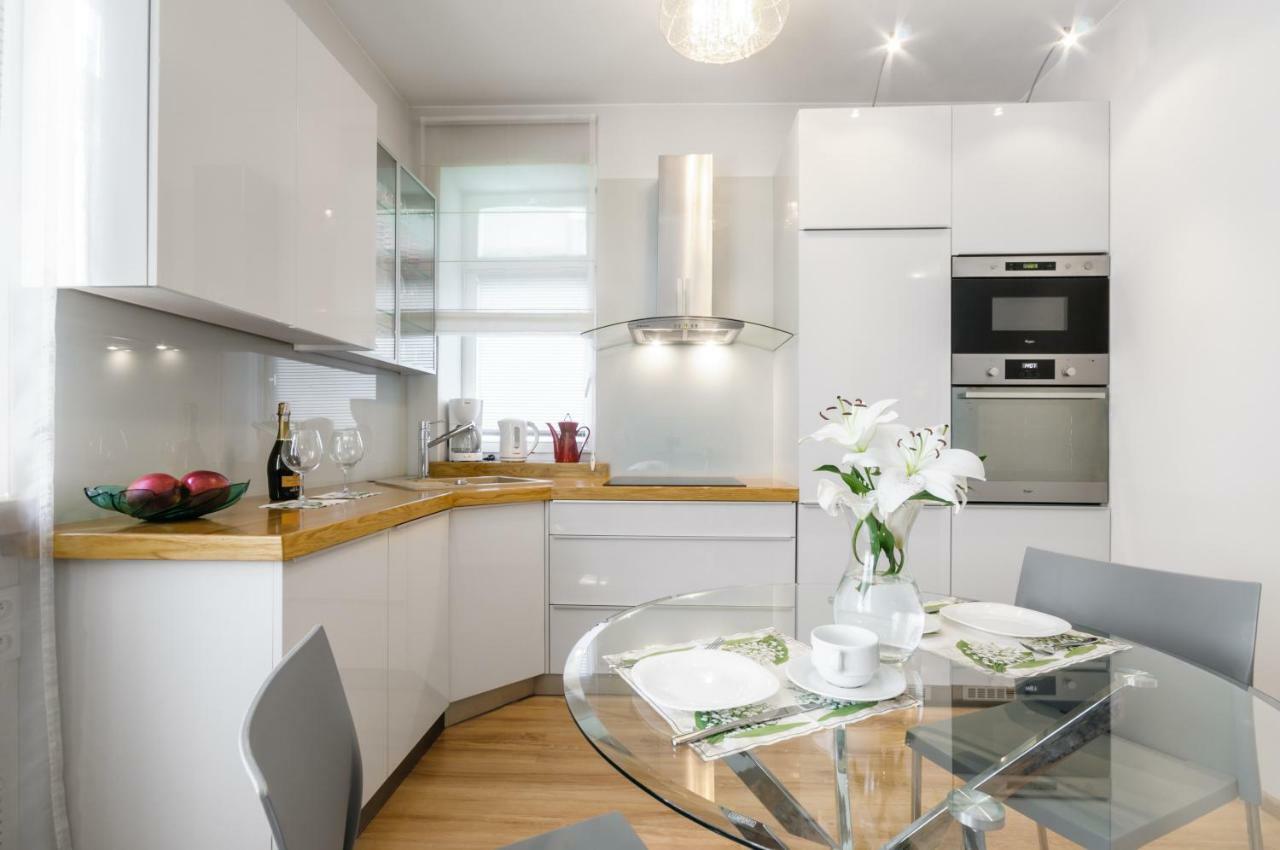 Nr 1 Europa22 Centrum Apartment Old Town Warsaw Stare Miasto Historyczna Kamienica Umiejscowiona W Zabytkowej Czesci Warszawy Obok Parku Multimedialnego I Barbakanu Parking 24H Sniadanie Opcjonaln Breakfast Optional Check In From 14 Pm Parter Ground מראה חיצוני תמונה