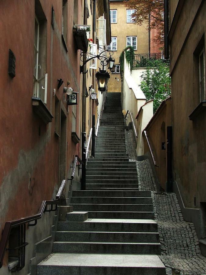Nr 1 Europa22 Centrum Apartment Old Town Warsaw Stare Miasto Historyczna Kamienica Umiejscowiona W Zabytkowej Czesci Warszawy Obok Parku Multimedialnego I Barbakanu Parking 24H Sniadanie Opcjonaln Breakfast Optional Check In From 14 Pm Parter Ground מראה חיצוני תמונה