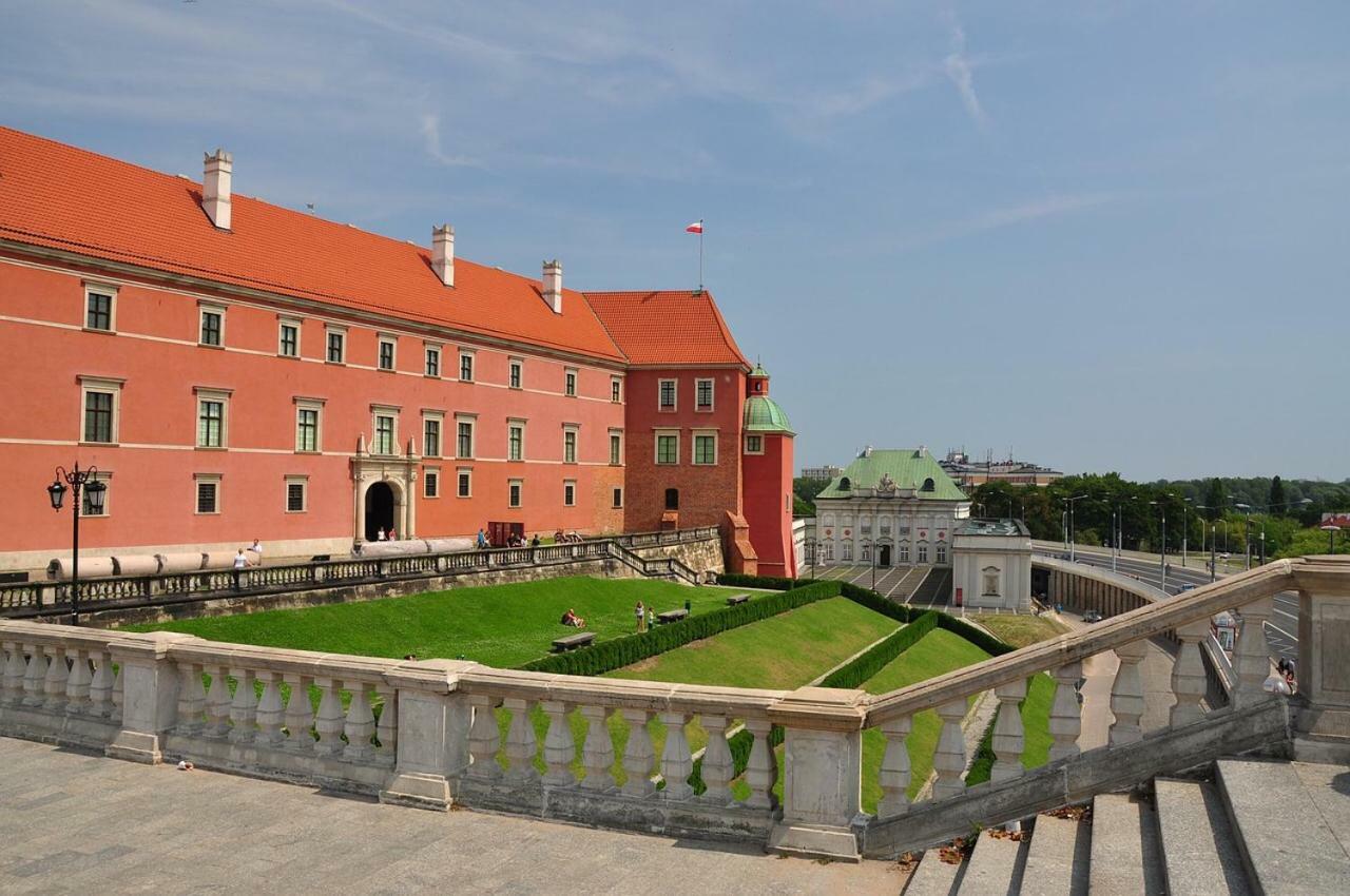 Nr 1 Europa22 Centrum Apartment Old Town Warsaw Stare Miasto Historyczna Kamienica Umiejscowiona W Zabytkowej Czesci Warszawy Obok Parku Multimedialnego I Barbakanu Parking 24H Sniadanie Opcjonaln Breakfast Optional Check In From 14 Pm Parter Ground מראה חיצוני תמונה
